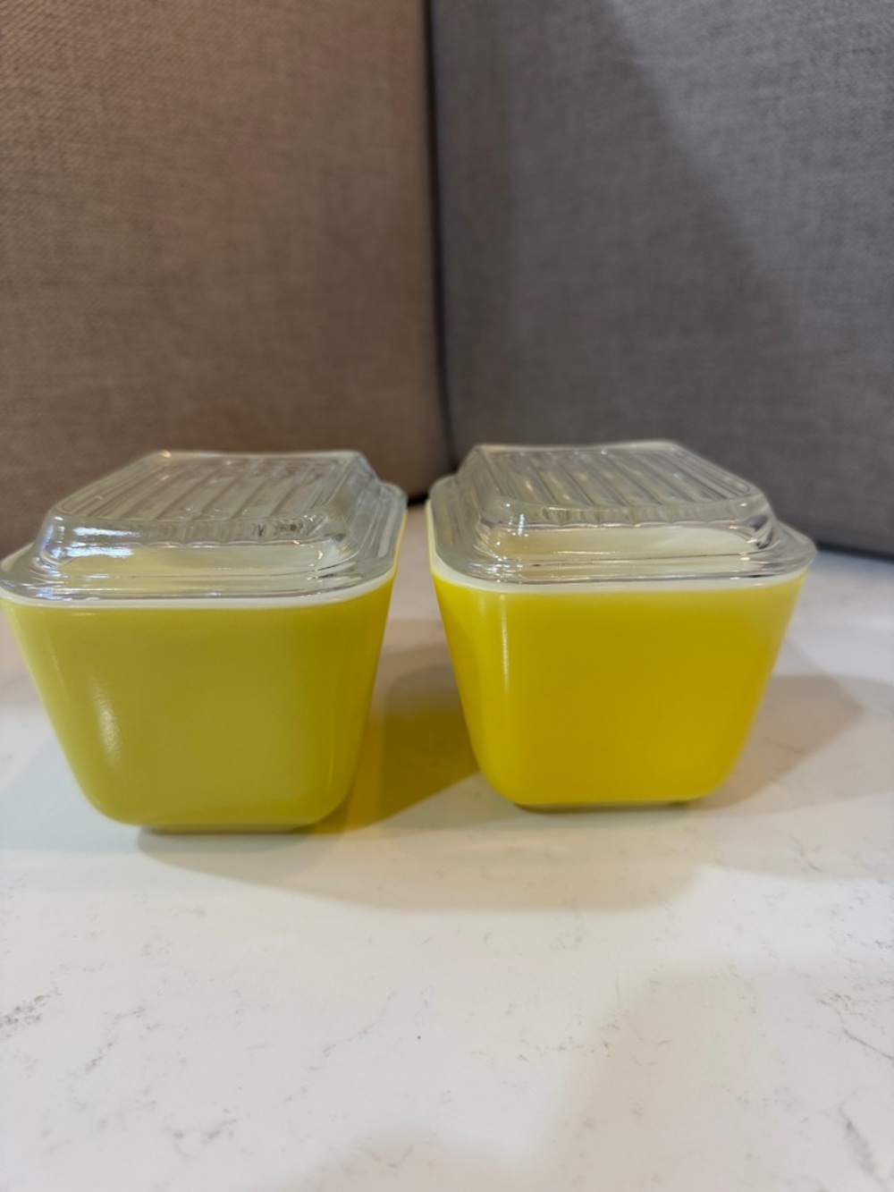 Pyrex 1.5 cup yellow refrigerator dishes set of 2